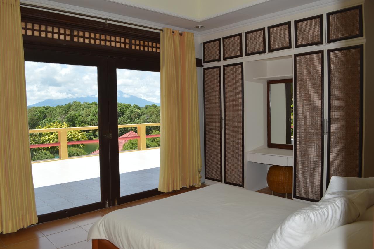 Porta Verde Resort Villas Caliraya Dolores  Eksteriør billede