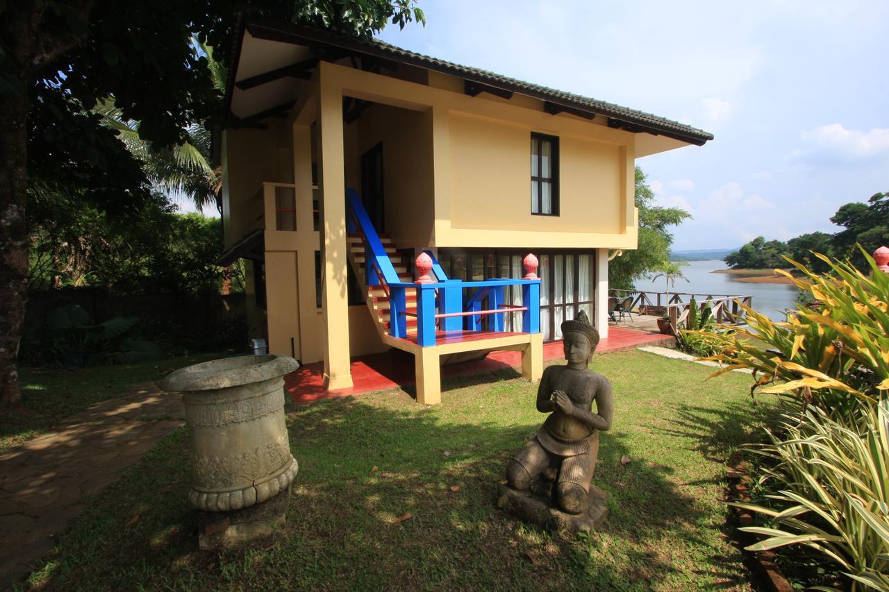 Porta Verde Resort Villas Caliraya Dolores  Eksteriør billede